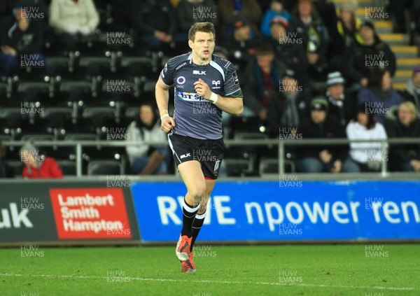 280315 - Ospreys v Zebre - GuinnessPro12 -Dan Biggar of Ospreys