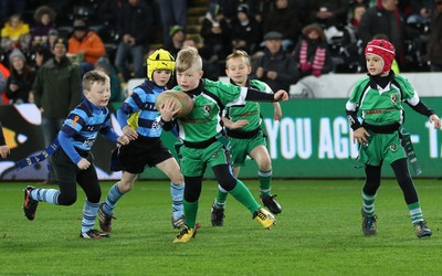 280315 - Ospreys v Zebre Rugby, Guinness PRO12 - Action from the Half Time Tag matches