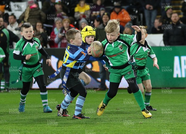 280315 - Ospreys v Zebre Rugby, Guinness PRO12 - Action from the Half Time Tag matches