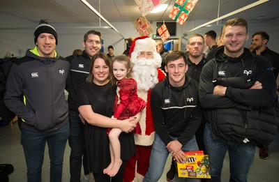 Ospreys Visit Morriston Hospital 131217