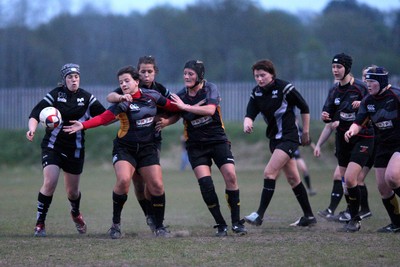 28.04.10 - Ospreys Women v Dragons Women -  Action from Ospreys Women v Dragons Women 