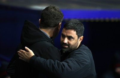291225 - Oxford United v Swansea City - SkyBet Championship - Oxford Manager Craig Short and Swansea City Manager Vitor Matos 