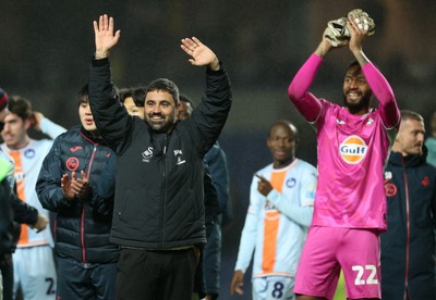 291225 - Oxford United v Swansea City - SkyBet Championship - Swansea City Manager Vitor Matos celebrates with fans at full time