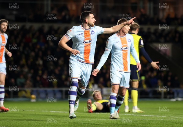 291225 - Oxford United v Swansea City - SkyBet Championship - Zan Vipotnik of Swansea City celebrates scoring a goal
