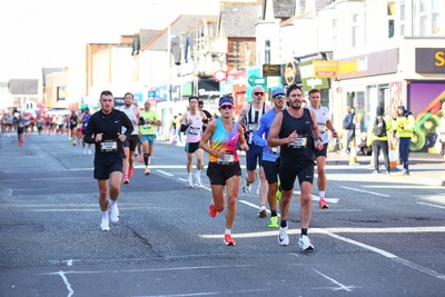 051025 - Oysho Cardiff Half Marathon - The race route passes through Albany Road, Roath
