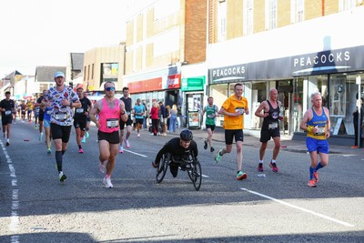 051025 - Oysho Cardiff Half Marathon - The race route passes through Albany Road, Roath