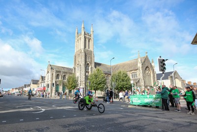 051025 - Oysho Cardiff Half Marathon - The race route passes through Albany Road, Roath