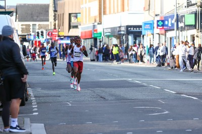 051025 - Oysho Cardiff Half Marathon - The race route passes through Albany Road, Roath