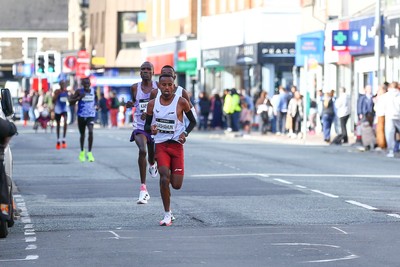 051025 - Oysho Cardiff Half Marathon - The race route passes through Albany Road, Roath