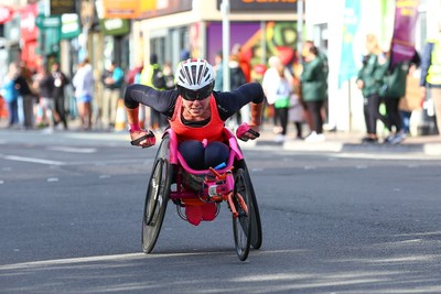 051025 - Oysho Cardiff Half Marathon - The race route passes through Albany Road, Roath