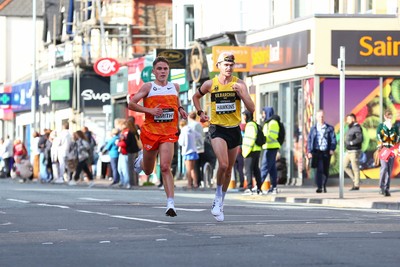 051025 - Oysho Cardiff Half Marathon - The race route passes through Albany Road, Roath
