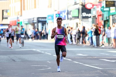 051025 - Oysho Cardiff Half Marathon - The race route passes through Albany Road, Roath