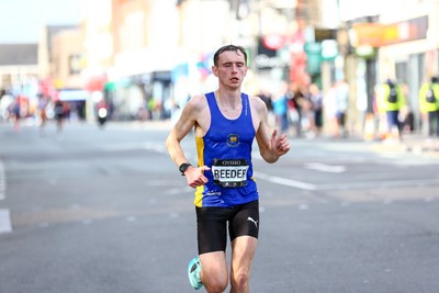 051025 - Oysho Cardiff Half Marathon - The race route passes through Albany Road, Roath