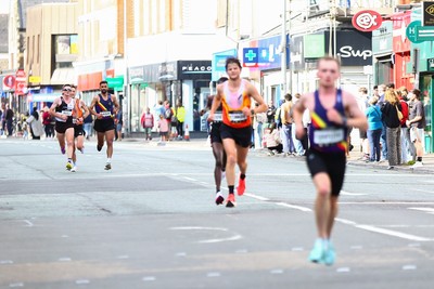 051025 - Oysho Cardiff Half Marathon - The race route passes through Albany Road, Roath