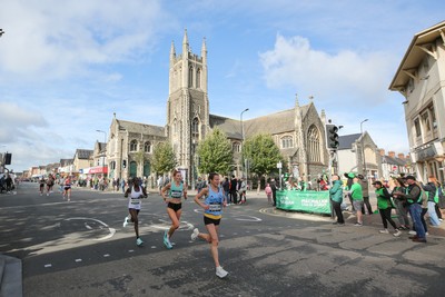 051025 - Oysho Cardiff Half Marathon - The race route passes through Albany Road, Roath