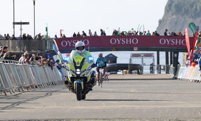 051025 - Oysho Cardiff Half Marathon - Runners make their way through Cardiff Bay as they take part in the Oysho Cardiff Half Marathon