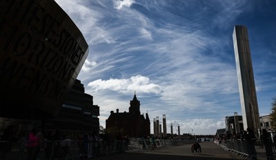 051025 - Oysho Cardiff Half Marathon - Runners make their way through Cardiff Bay as they take part in the Oysho Cardiff Half Marathon