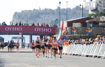 051025 - Oysho Cardiff Half Marathon - Runners make their way through Cardiff Bay as they take part in the Oysho Cardiff Half Marathon
