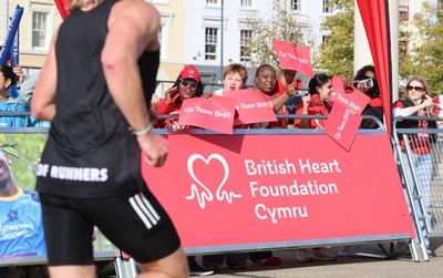 051025 - Oysho Cardiff Half Marathon - Runners make their way through Cardiff Bay as they take part in the Oysho Cardiff Half Marathon