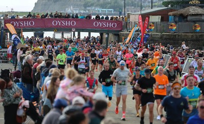 051025 - Oysho Cardiff Half Marathon - Runners make their way through Cardiff Bay as they take part in the Oysho Cardiff Half Marathon
