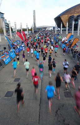 051025 - Oysho Cardiff Half Marathon - Runners make their way through Cardiff Bay as they take part in the Oysho Cardiff Half Marathon