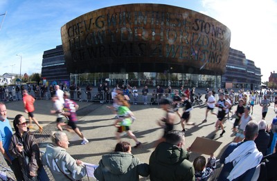 051025 - Oysho Cardiff Half Marathon - Runners make their way through Cardiff Bay as they take part in the Oysho Cardiff Half Marathon