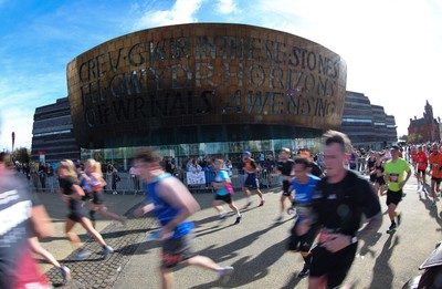 051025 - Oysho Cardiff Half Marathon - Runners make their way through Cardiff Bay as they take part in the Oysho Cardiff Half Marathon