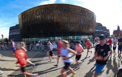 051025 - Oysho Cardiff Half Marathon - Runners make their way through Cardiff Bay as they take part in the Oysho Cardiff Half Marathon