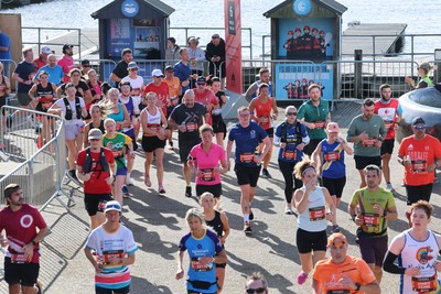 051025 - Oysho Cardiff Half Marathon - Runners make their way through Cardiff Bay as they take part in the Oysho Cardiff Half Marathon