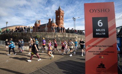 051025 - Oysho Cardiff Half Marathon - Runners make their way through Cardiff Bay as they take part in the Oysho Cardiff Half Marathon