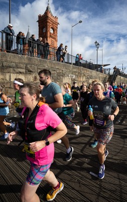 051025 - Oysho Cardiff Half Marathon - Runners make their way through Cardiff Bay as they take part in the Oysho Cardiff Half Marathon