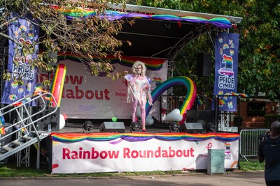 051025 - Oysho Cardiff Half Marathon - Rainbow Roundabout
