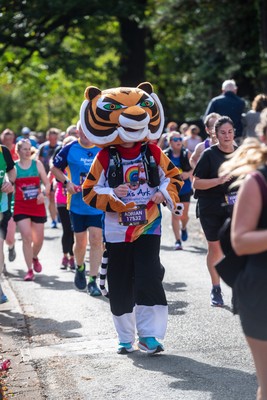 051025 - Oysho Cardiff Half Marathon - Extra Milers