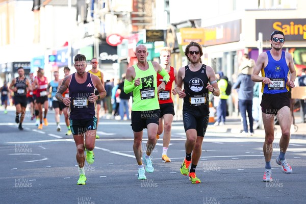 051025 - Oysho Cardiff Half Marathon - The race route passes through Albany Road, Roath