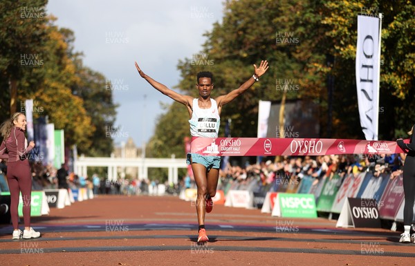 051025 - Oysho Cardiff Half Marathon - Winner of the men’s race Yismaw Dillu