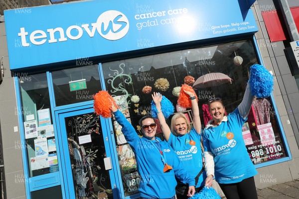 051025 - Oysho Cardiff Half Marathon - Businesses on Albany Road prepare for the race