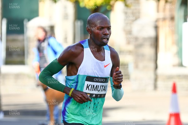 051025 - Oysho Cardiff Half Marathon - The race route passes through Albany Road, Roath