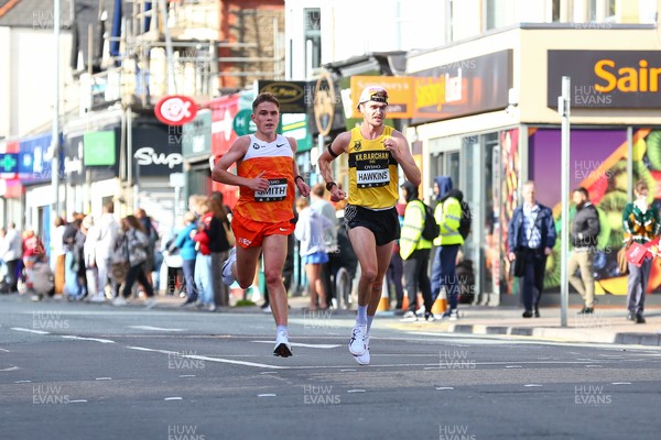 051025 - Oysho Cardiff Half Marathon - The race route passes through Albany Road, Roath