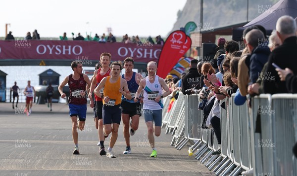 051025 - Oysho Cardiff Half Marathon - Runners make their way through Cardiff Bay as they take part in the Oysho Cardiff Half Marathon
