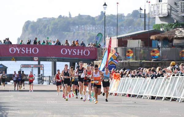 051025 - Oysho Cardiff Half Marathon - Runners make their way through Cardiff Bay as they take part in the Oysho Cardiff Half Marathon