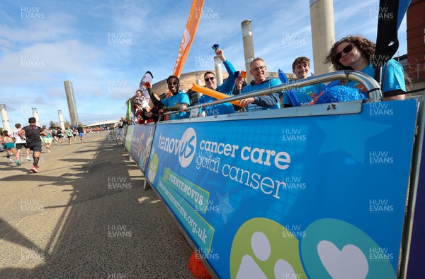 051025 - Oysho Cardiff Half Marathon - Runners make their way through Cardiff Bay as they take part in the Oysho Cardiff Half Marathon