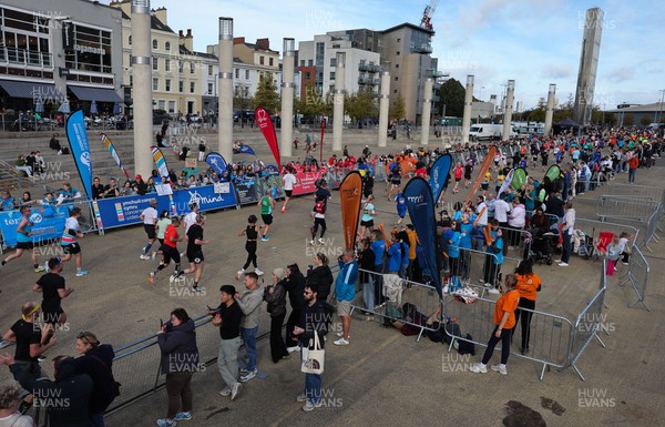 051025 - Oysho Cardiff Half Marathon - Runners make their way through Cardiff Bay as they take part in the Oysho Cardiff Half Marathon