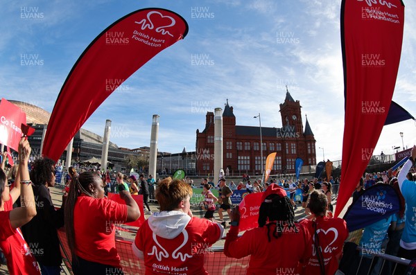 051025 - Oysho Cardiff Half Marathon - Runners make their way through Cardiff Bay as they take part in the Oysho Cardiff Half Marathon