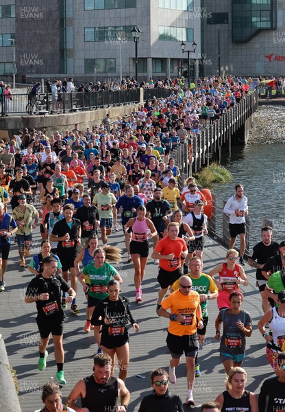 051025 - Oysho Cardiff Half Marathon - Runners make their way through Cardiff Bay as they take part in the Oysho Cardiff Half Marathon