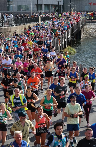 051025 - Oysho Cardiff Half Marathon - Runners make their way through Cardiff Bay as they take part in the Oysho Cardiff Half Marathon