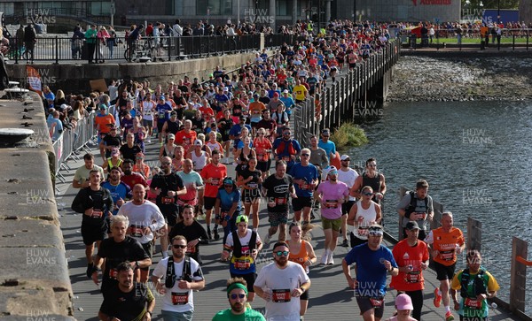 051025 - Oysho Cardiff Half Marathon - Runners make their way through Cardiff Bay as they take part in the Oysho Cardiff Half Marathon