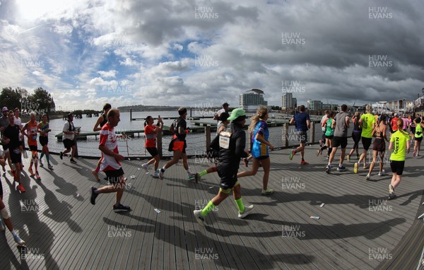 051025 - Oysho Cardiff Half Marathon - Runners make their way through Cardiff Bay as they take part in the Oysho Cardiff Half Marathon
