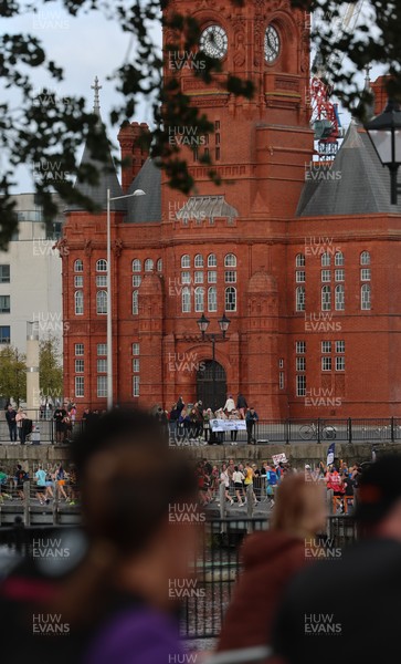 051025 - Oysho Cardiff Half Marathon - Runners make their way through Cardiff Bay as they take part in the Oysho Cardiff Half Marathon