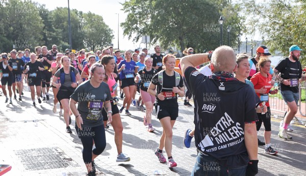 051025 - Oysho Cardiff Half Marathon - Runners make their way through Cardiff Bay as they take part in the Oysho Cardiff Half Marathon