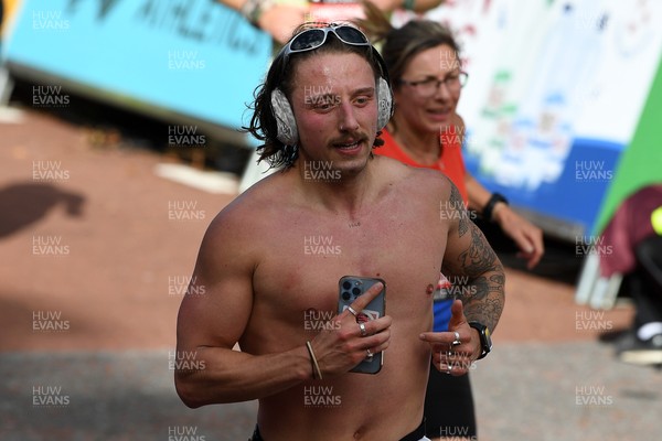 051025 - Oysho Cardiff Half Marathon - 